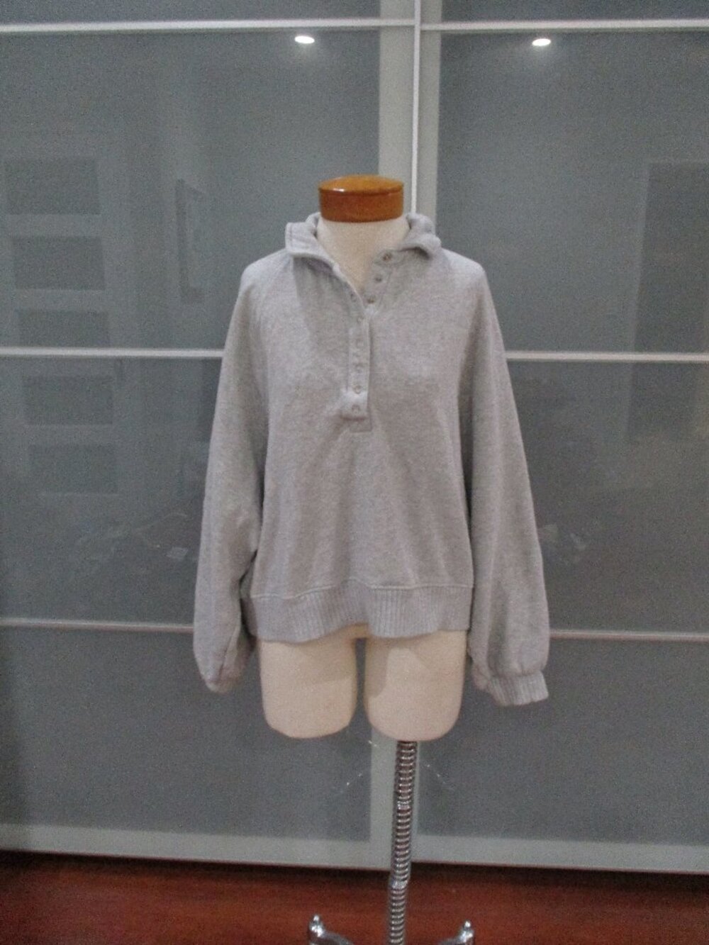 aerie Light Gray Hooded Pullover Sweatshirt
